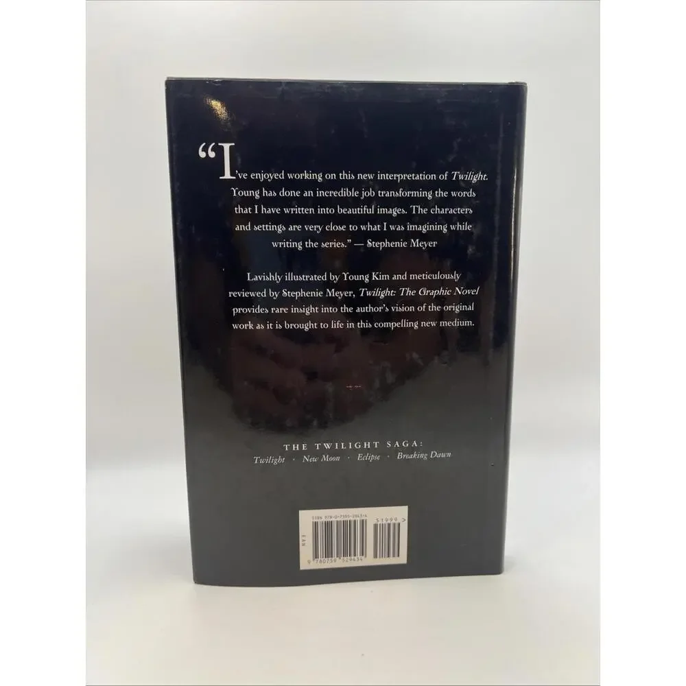 Twilight: The Graphic Novel, Volume 1 - Picture 2 of 6